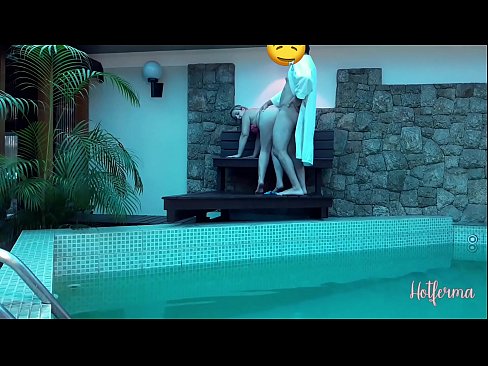 ❤️ Pomo kutsuu piian uima-altaalle, mutta ei voinut vastustaa kuumaa ❤️❌ Pornovideo at us ﹏